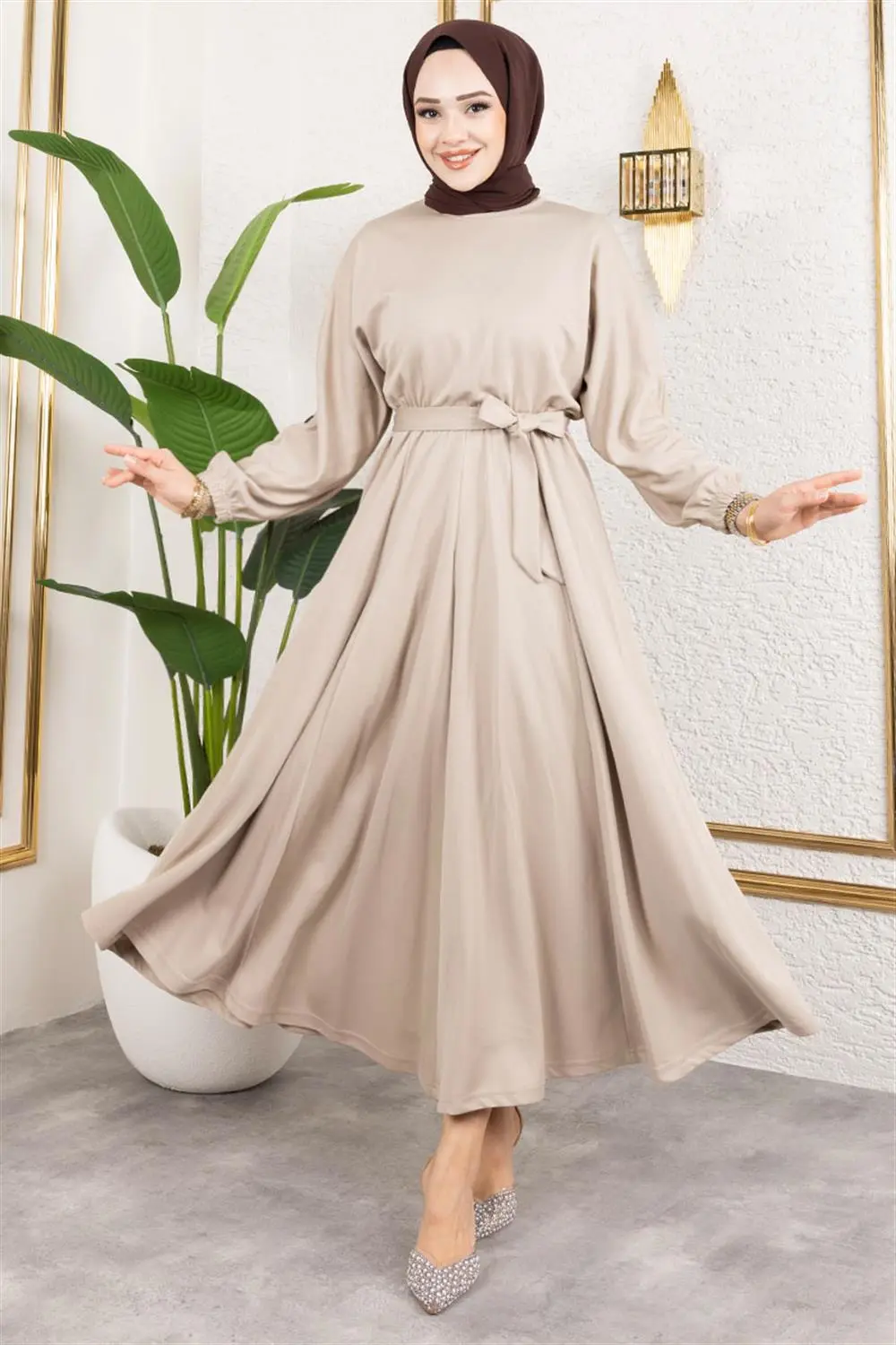 Beli Büzgülü Kemerli Elbise Vizon-detail