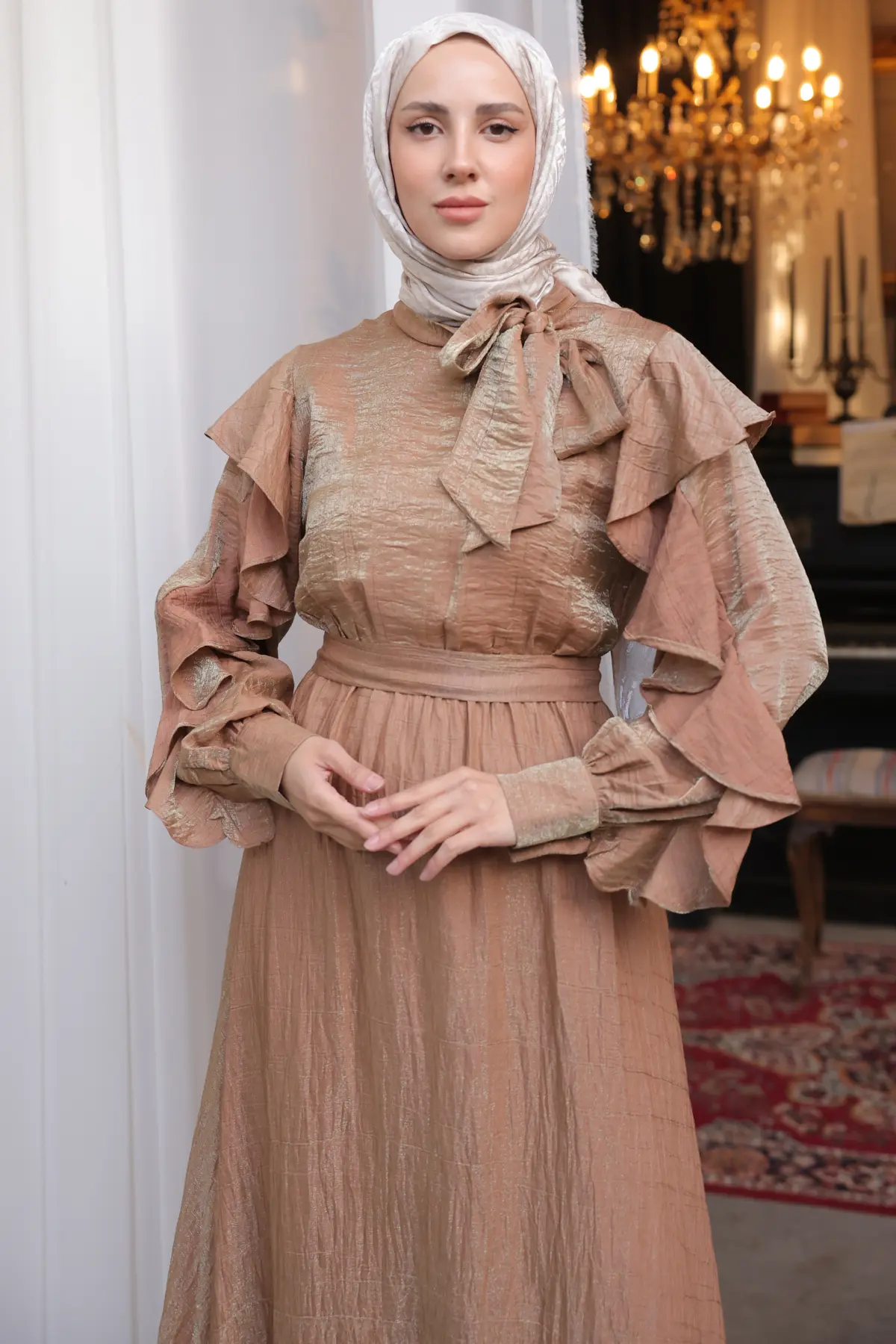 Beli Kuşaklı Fırfır Detaylı Elbise Vizon 2092-detail