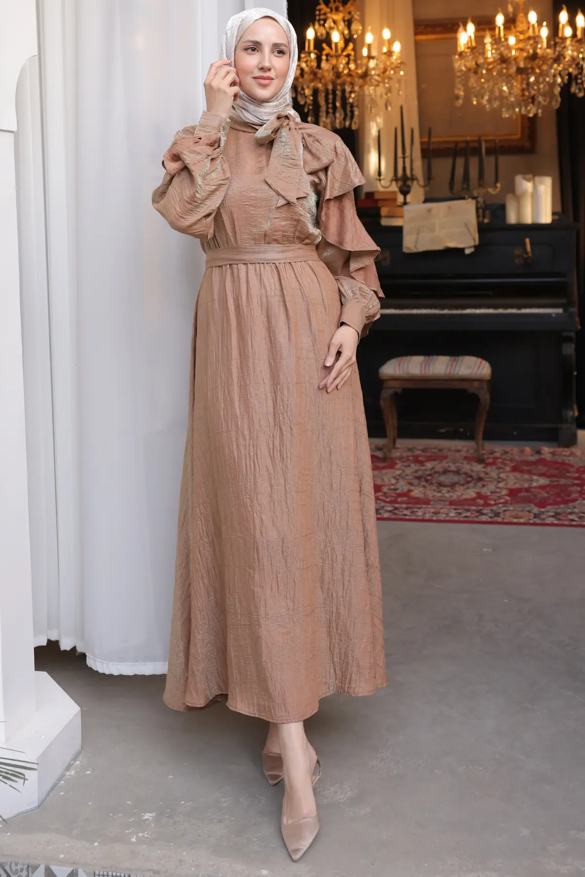 Beli Kuşaklı Fırfır Detaylı Elbise Vizon 2092-detail