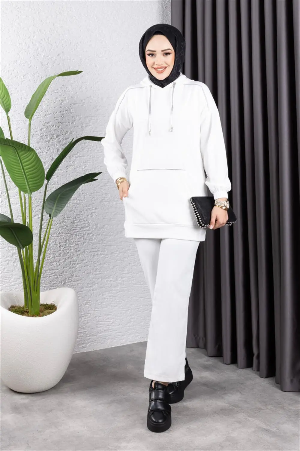 Biyeli Kapşonlu Spor Takım-detail