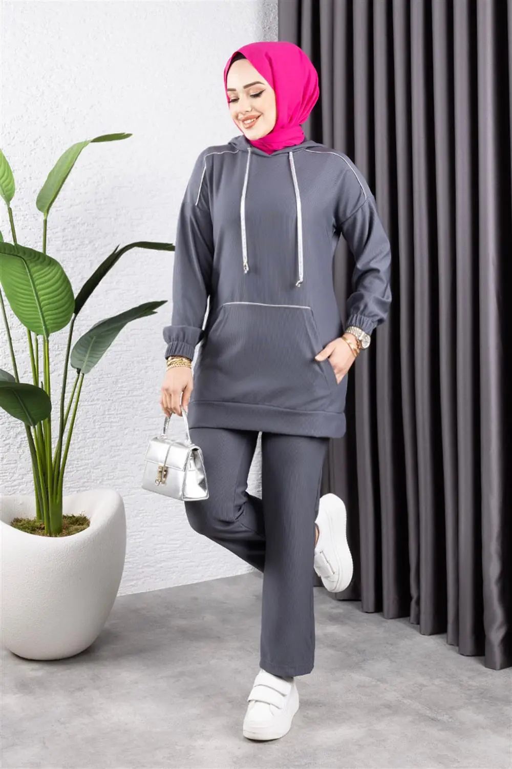 Biyeli Kapşonlu Spor Takım-detail