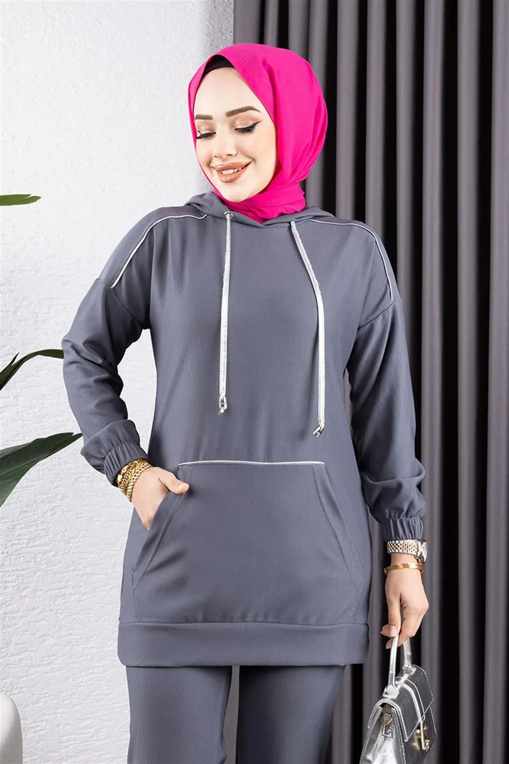 Biyeli Kapşonlu Spor Takım-detail