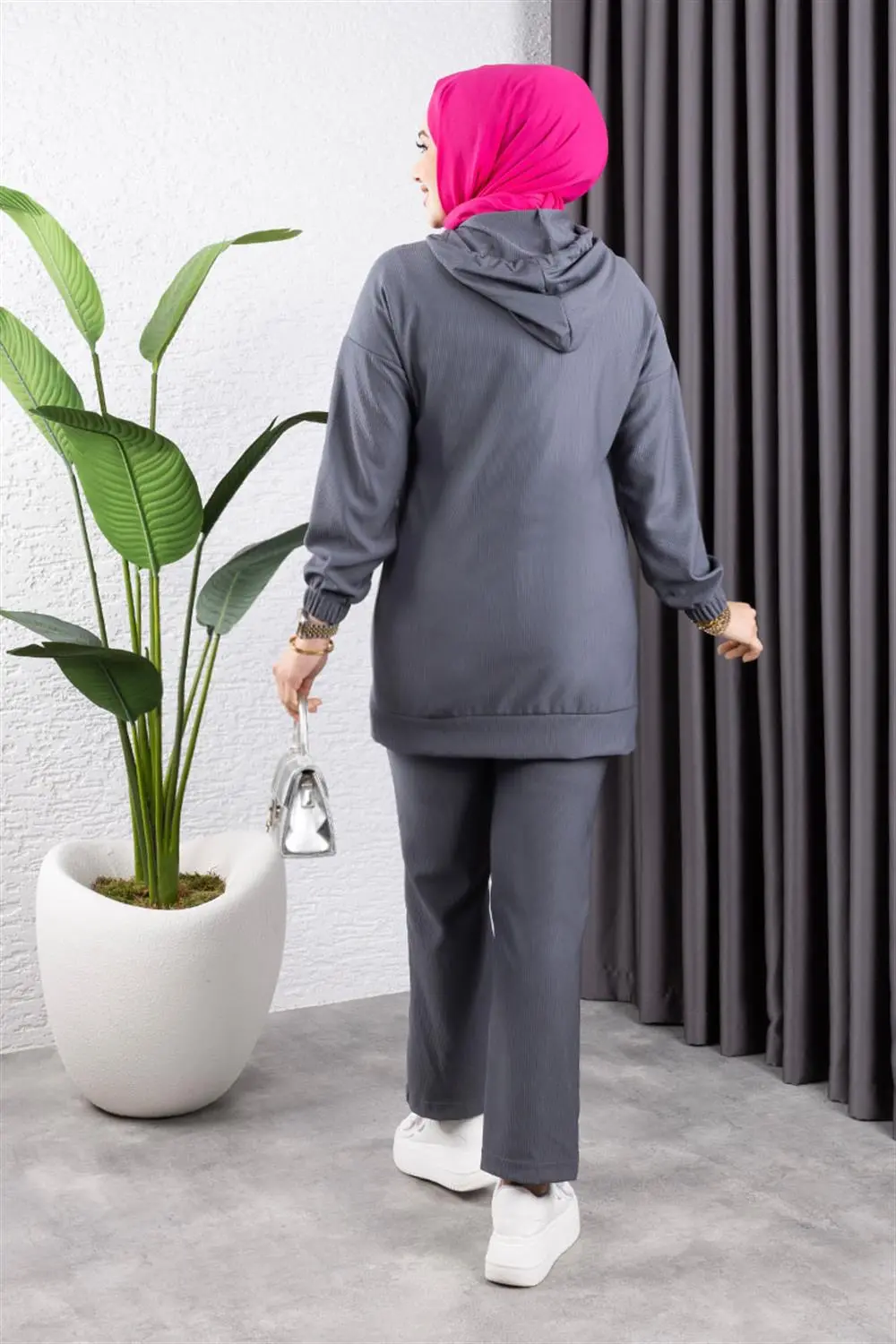 Biyeli Kapşonlu Spor Takım-detail