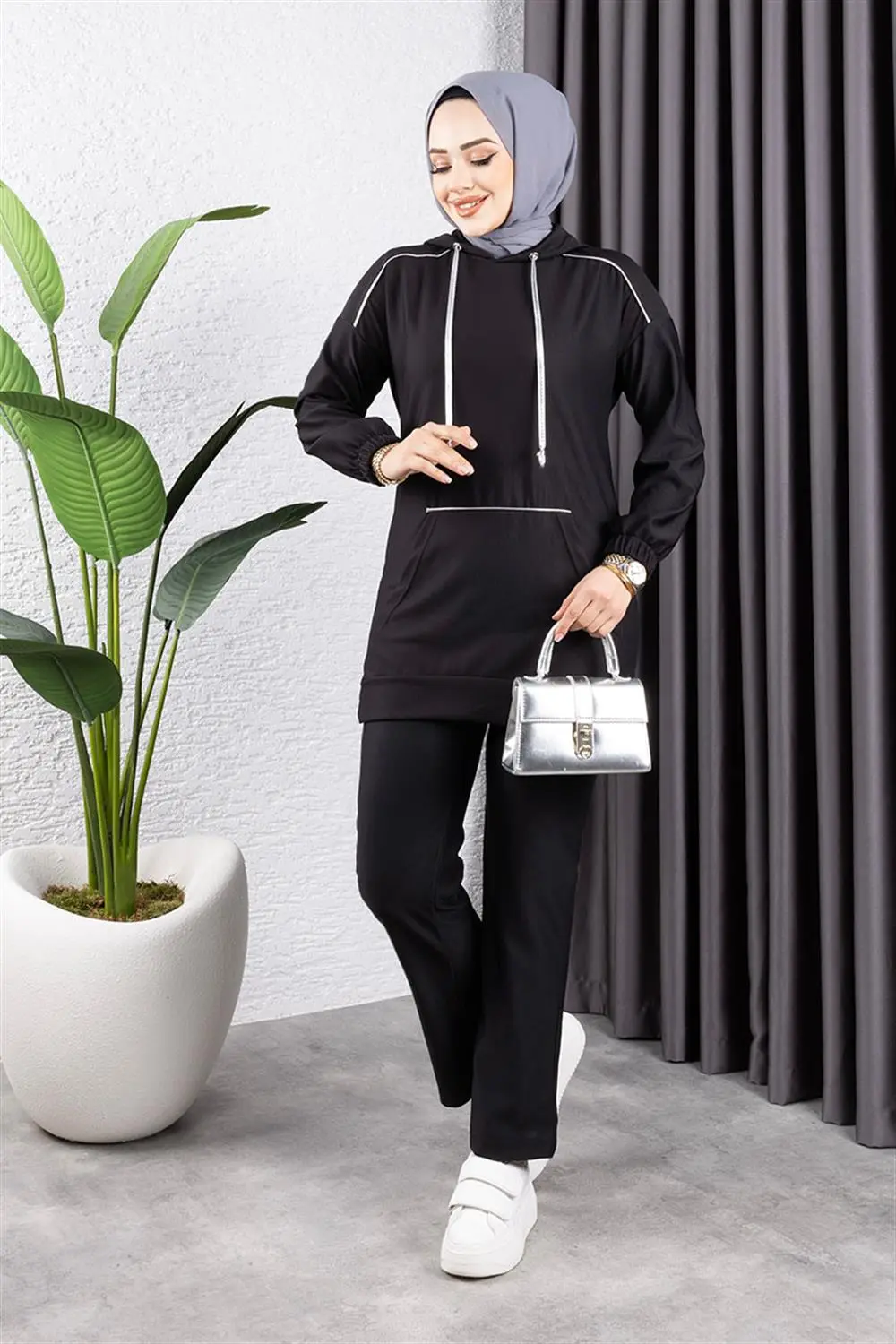 Biyeli Kapşonlu Spor Takım-detail