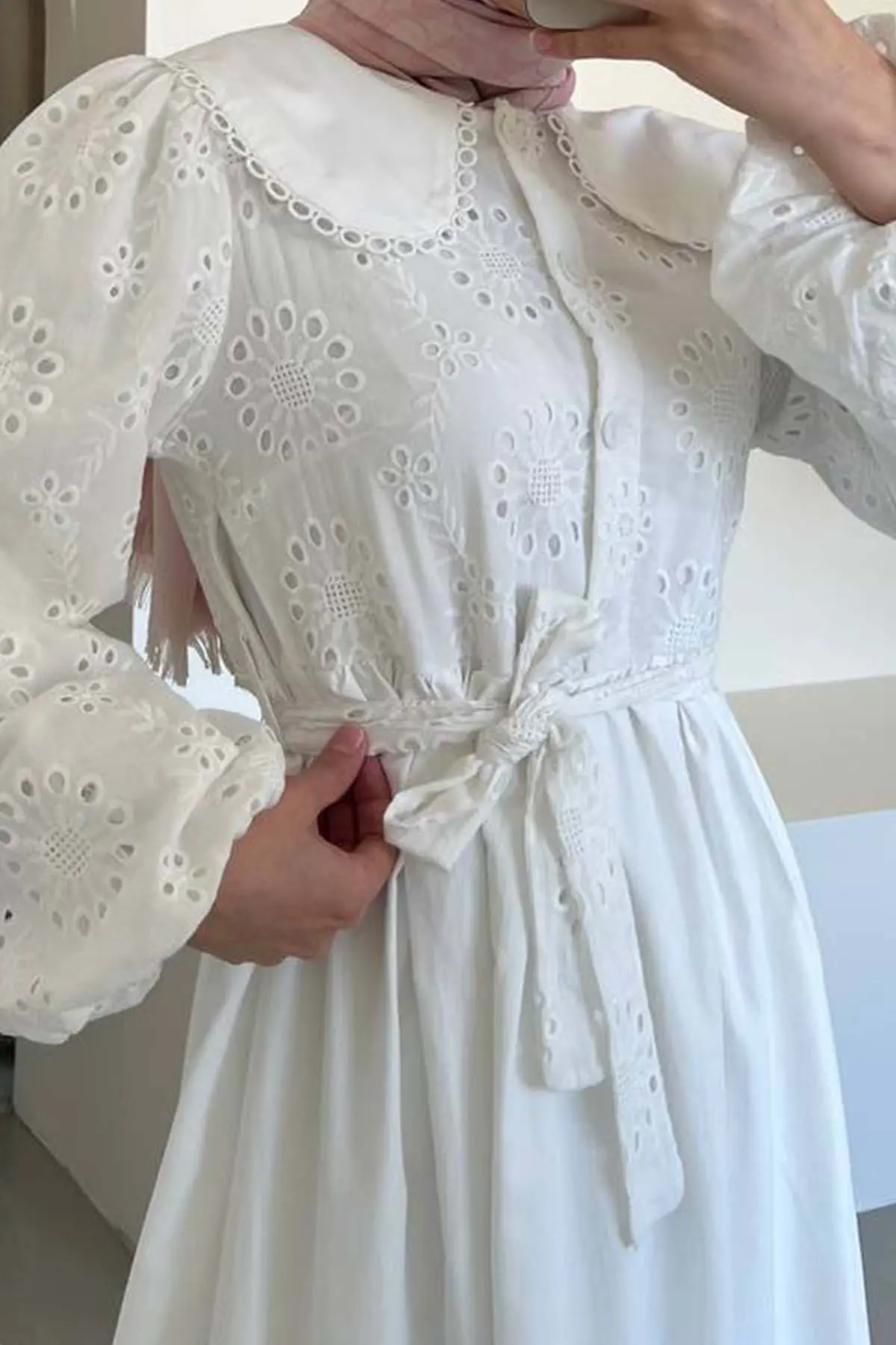 Brode Detaylı Bebe Yaka Elbise Beyaz 1003-1-detail