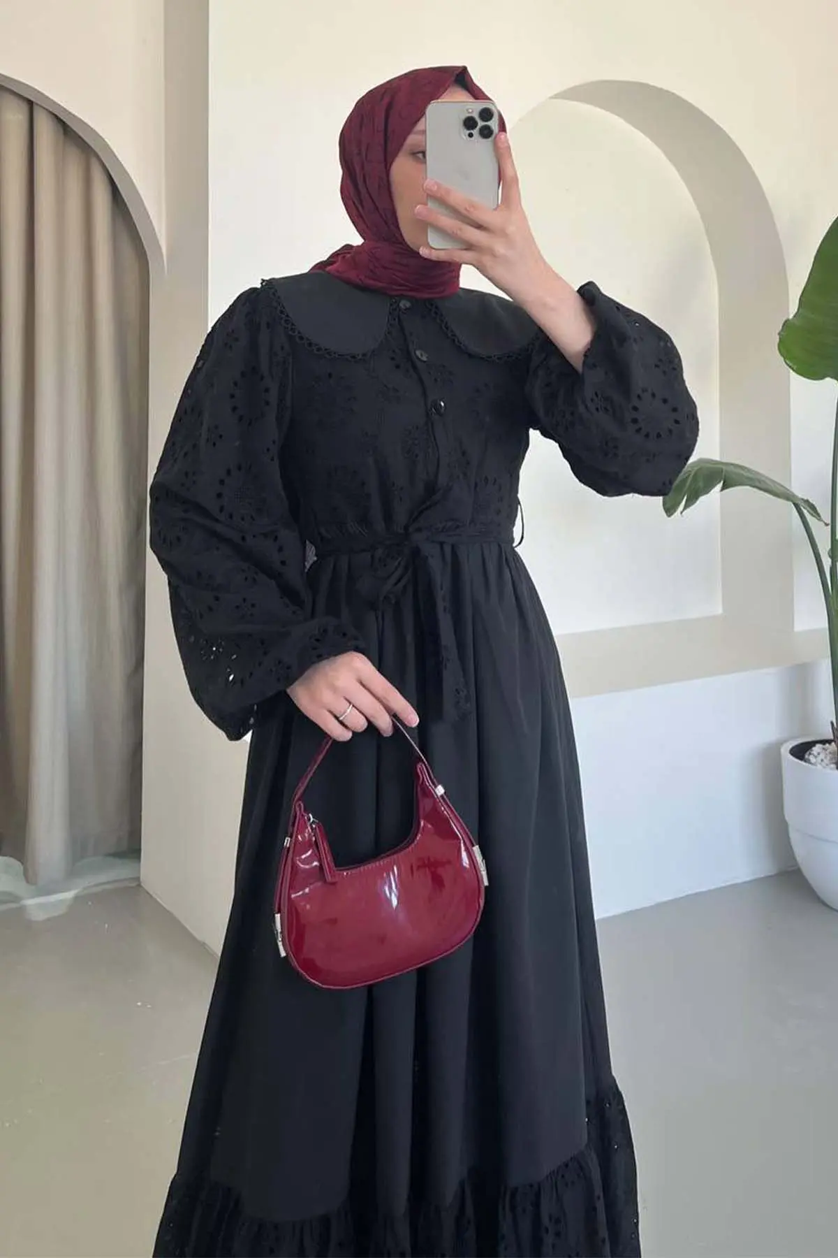 Brode Detaylı Bebe Yaka Elbise Siyah 1003-1-detail