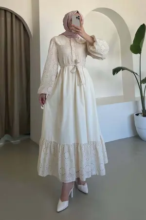 Brode Detaylı Bebe Yaka Elbise Krem 1003-1