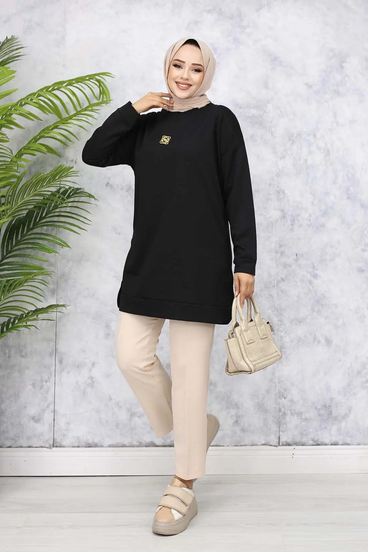 Brooch Detailed Tunic-detail