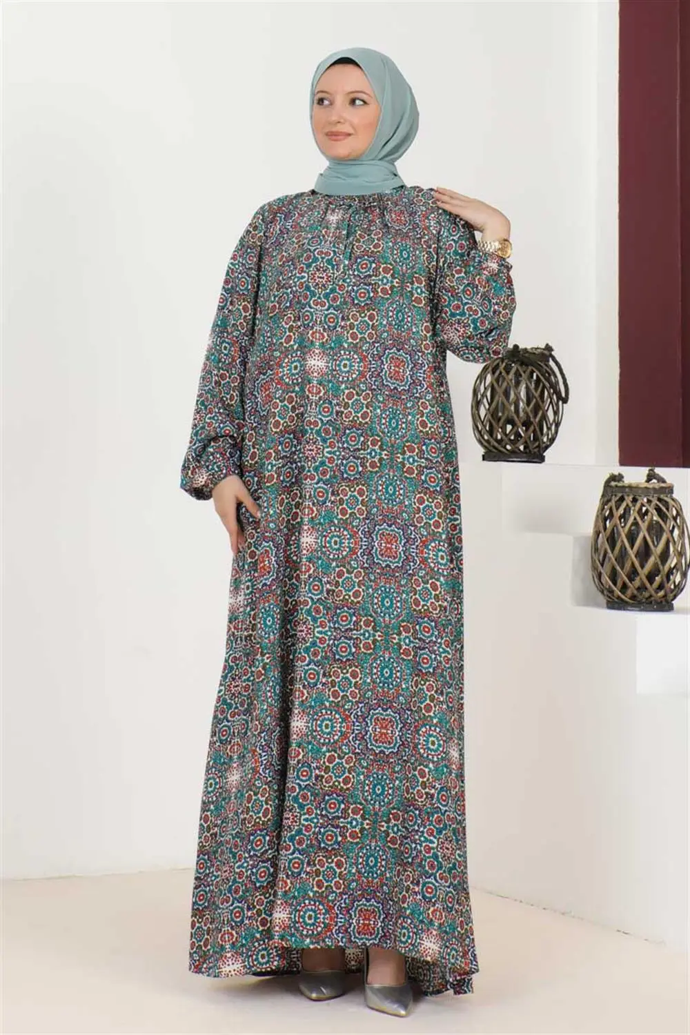 Plus Size Patterned Dress-detail