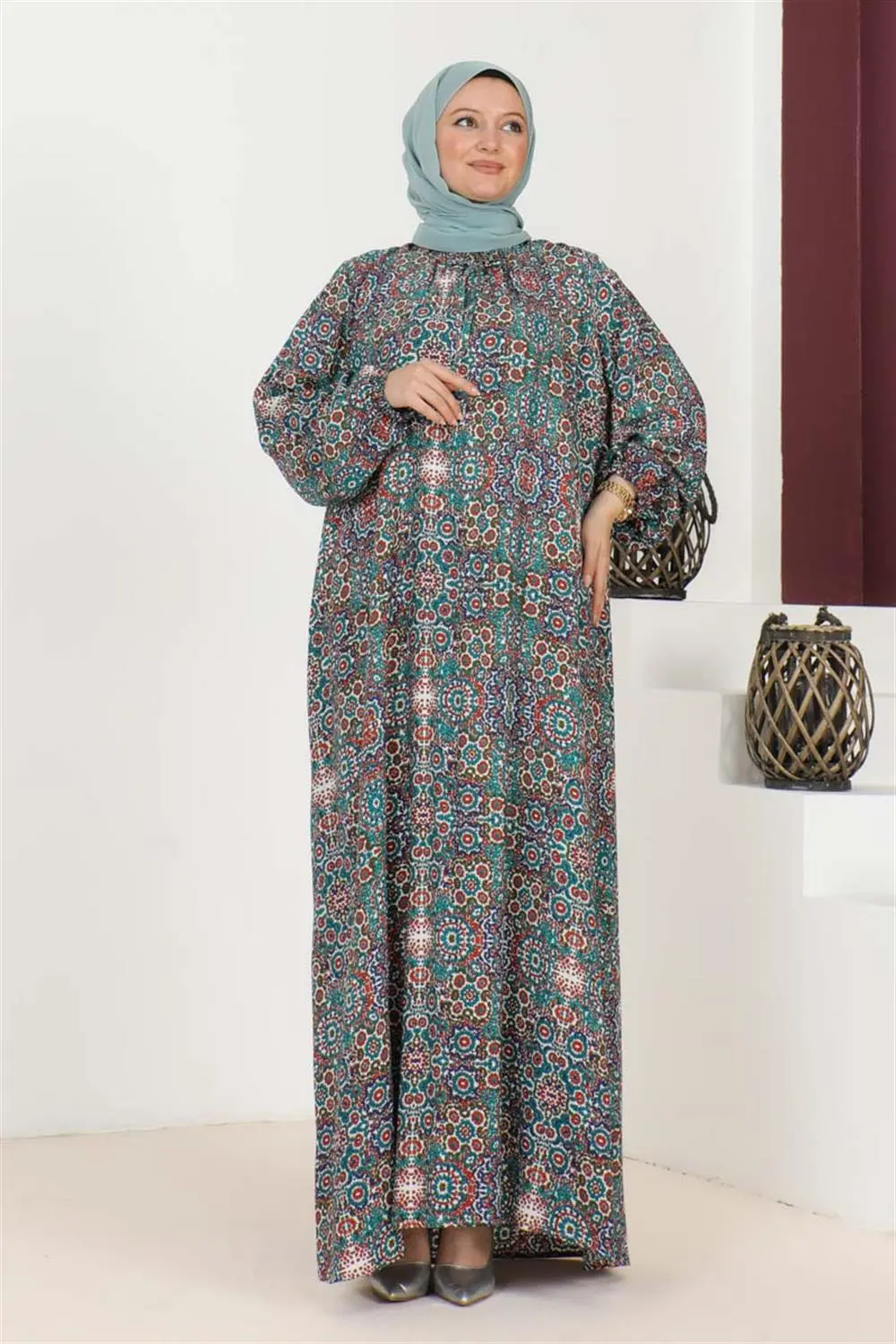 Plus Size Patterned Dress-detail