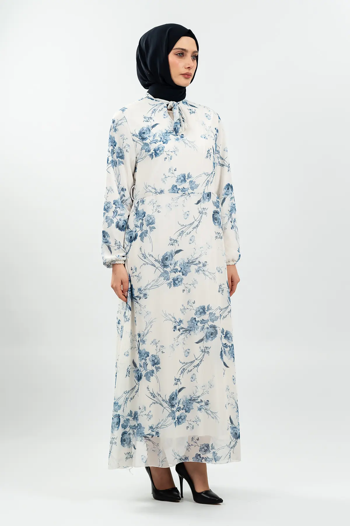 Çiçek Desenli Beyaz Tesettür Elbise-detail