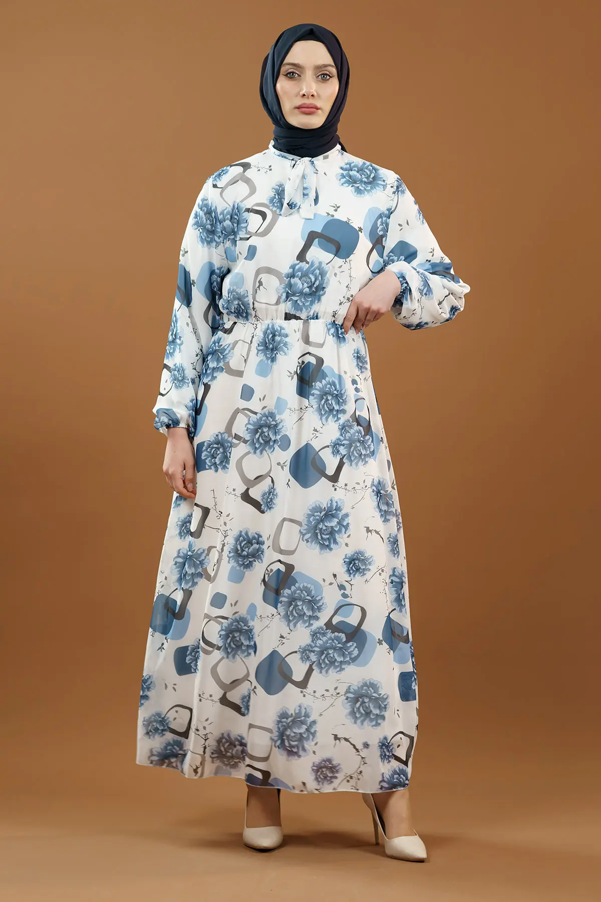 Çiçek Desenli Beyaz Tesettür Elbise-detail