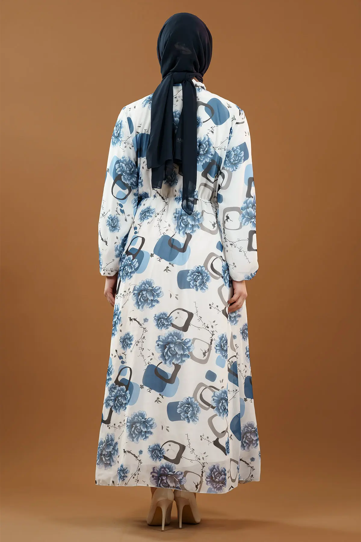 Çiçek Desenli Beyaz Tesettür Elbise-detail