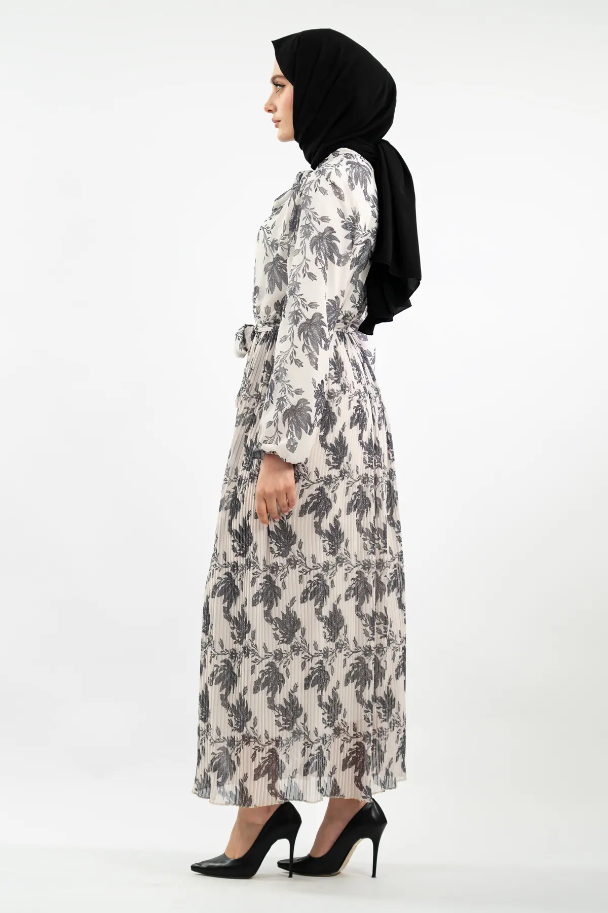 Çiçek Desenli Gri Tesettür Elbise-detail
