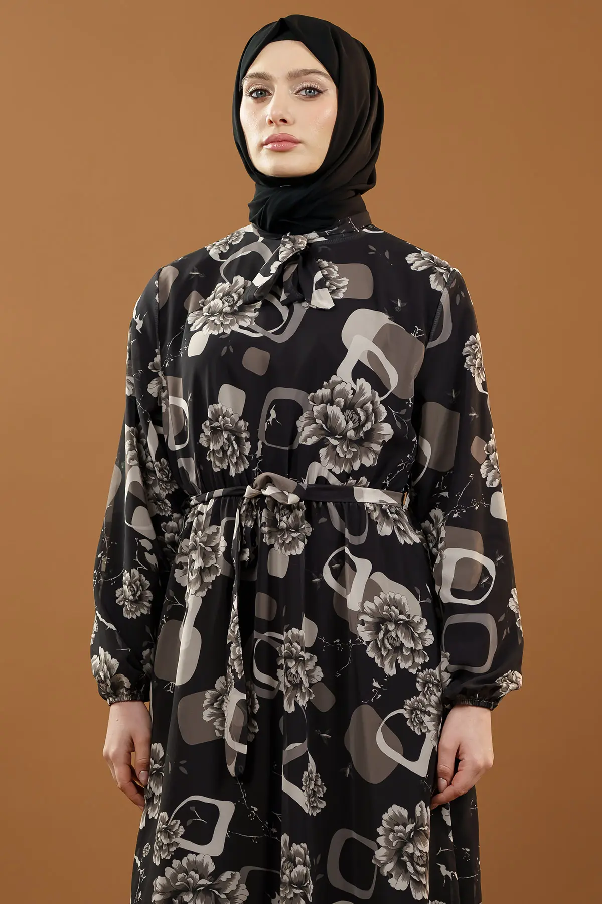 Çiçek Desenli Indigo Tesettür Elbise Siyah-detail