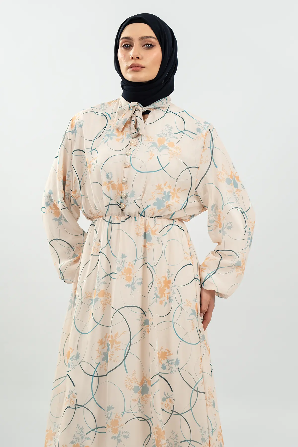 Çiçek Desenli Krem Tesettür Elbise-detail