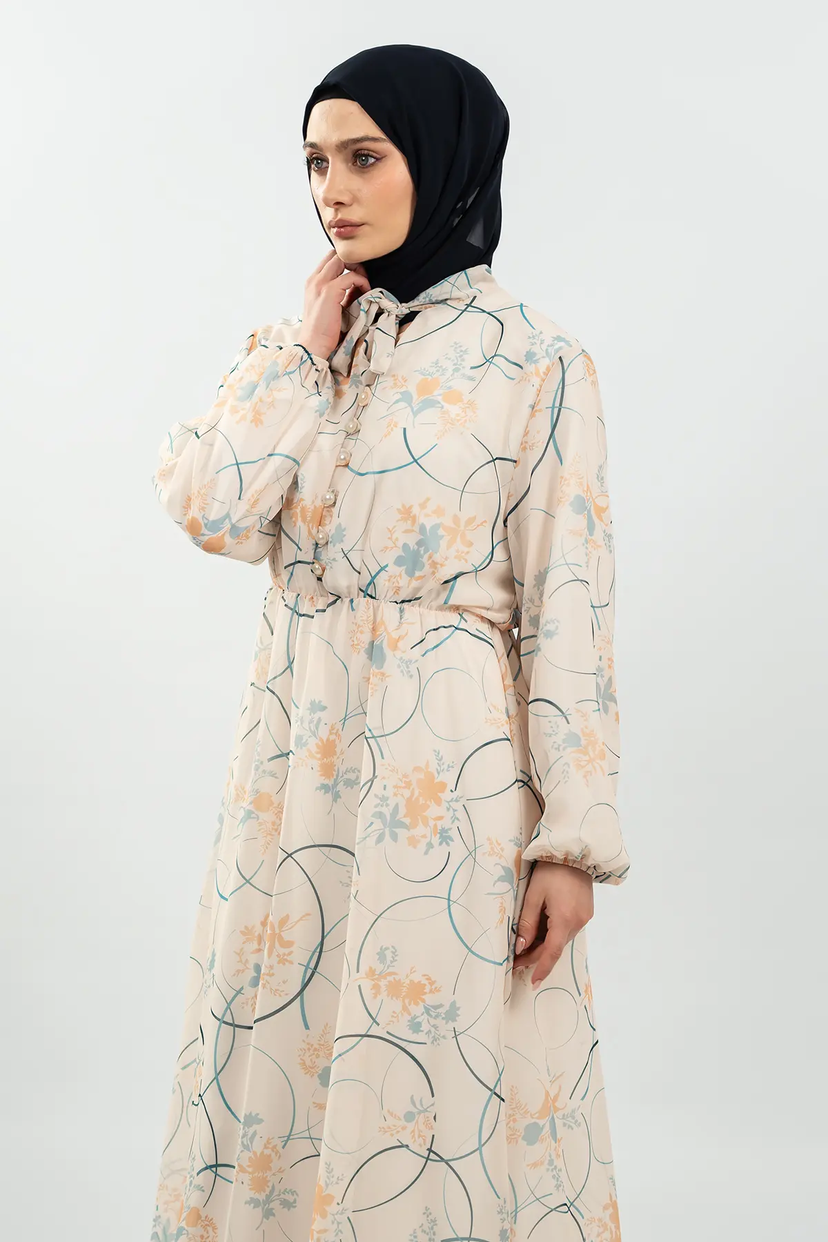 Çiçek Desenli Krem Tesettür Elbise-detail