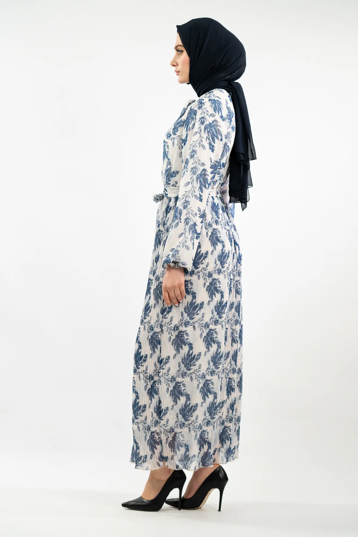 Çiçek Desenli Lacivert Tesettür Elbise-detail