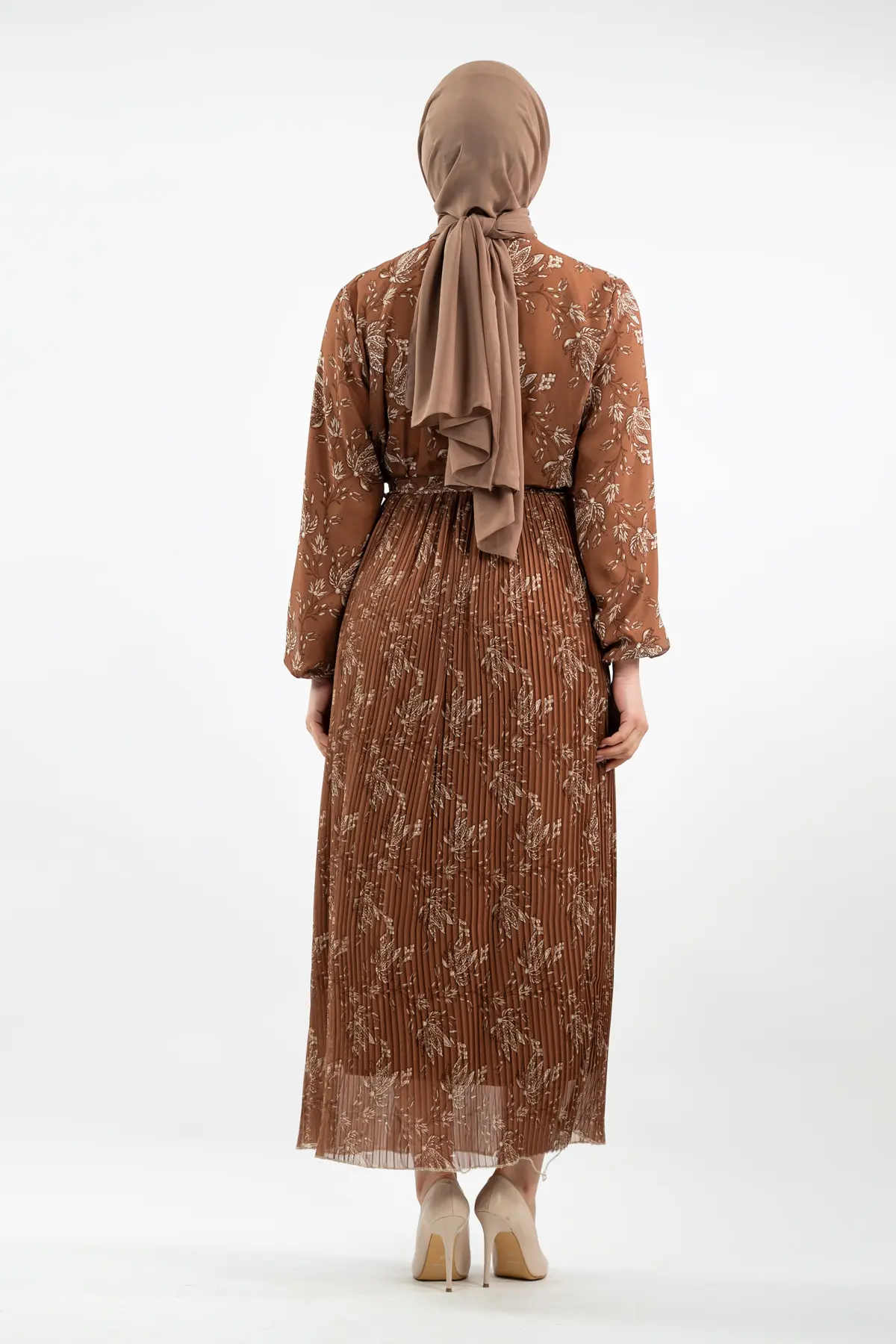 Çiçek Desenli Pileli Kahverengi Tesettür Elbise-detail