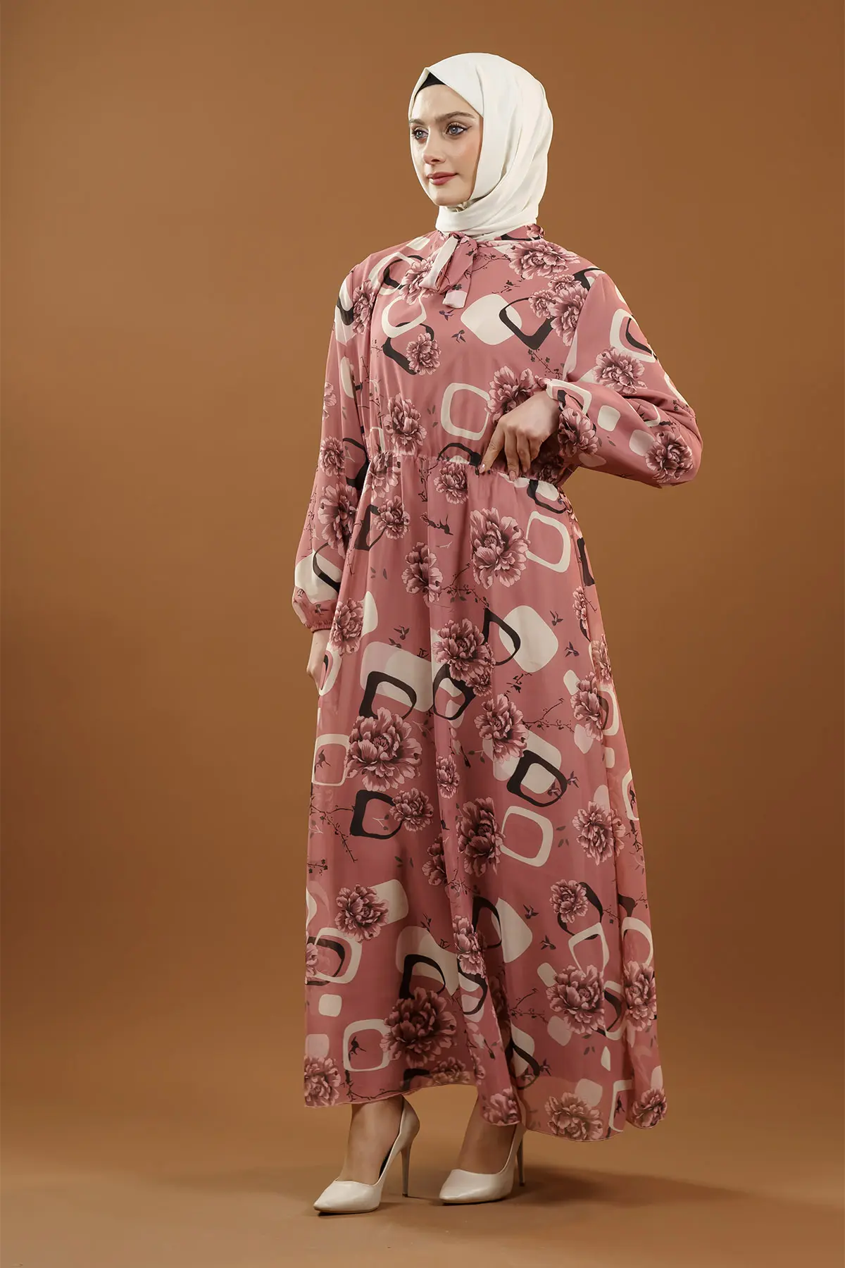 Çiçek Desenli Somon Tesettür Elbise-detail