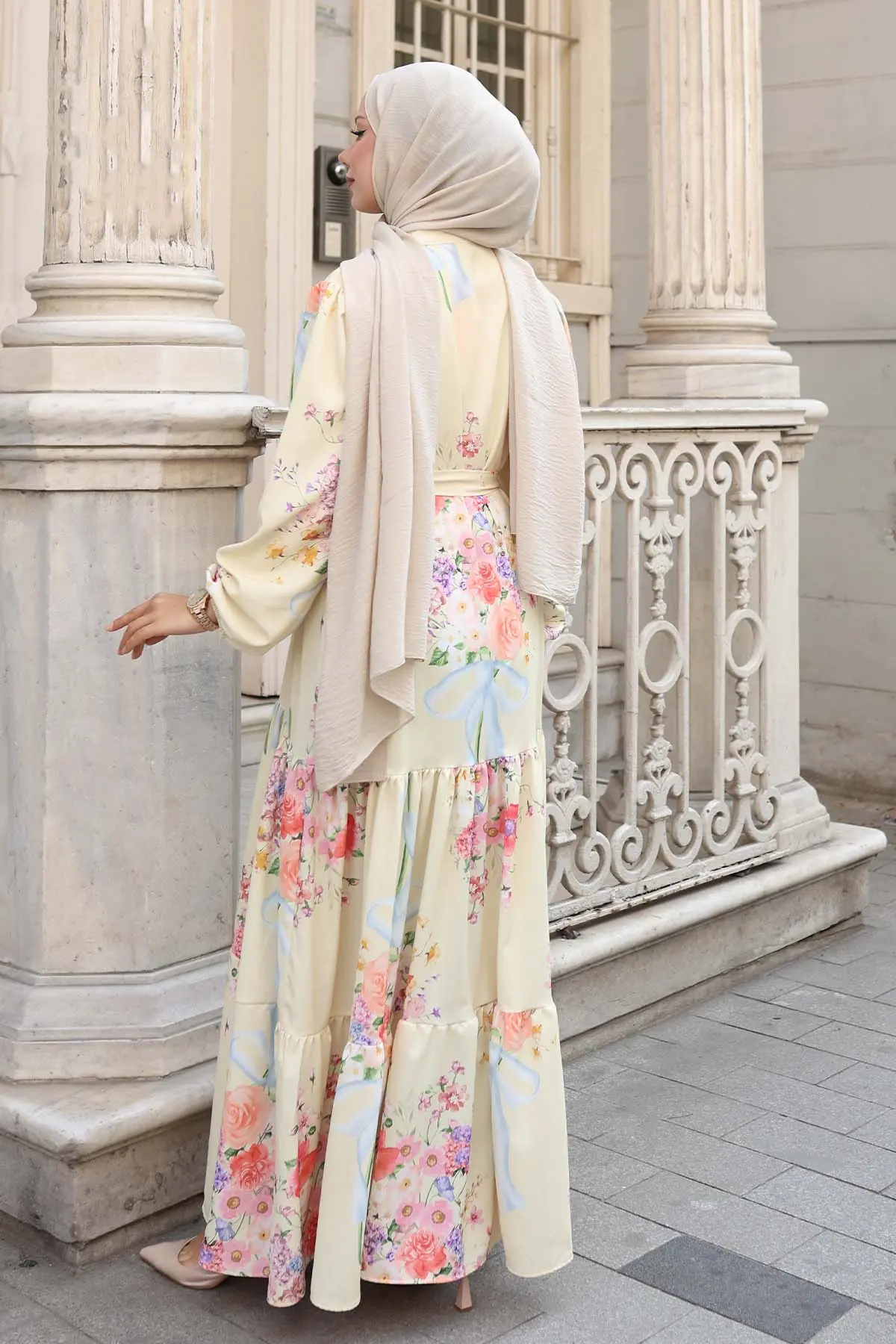 Çiçek Desenli Tesettür Elbise-detail
