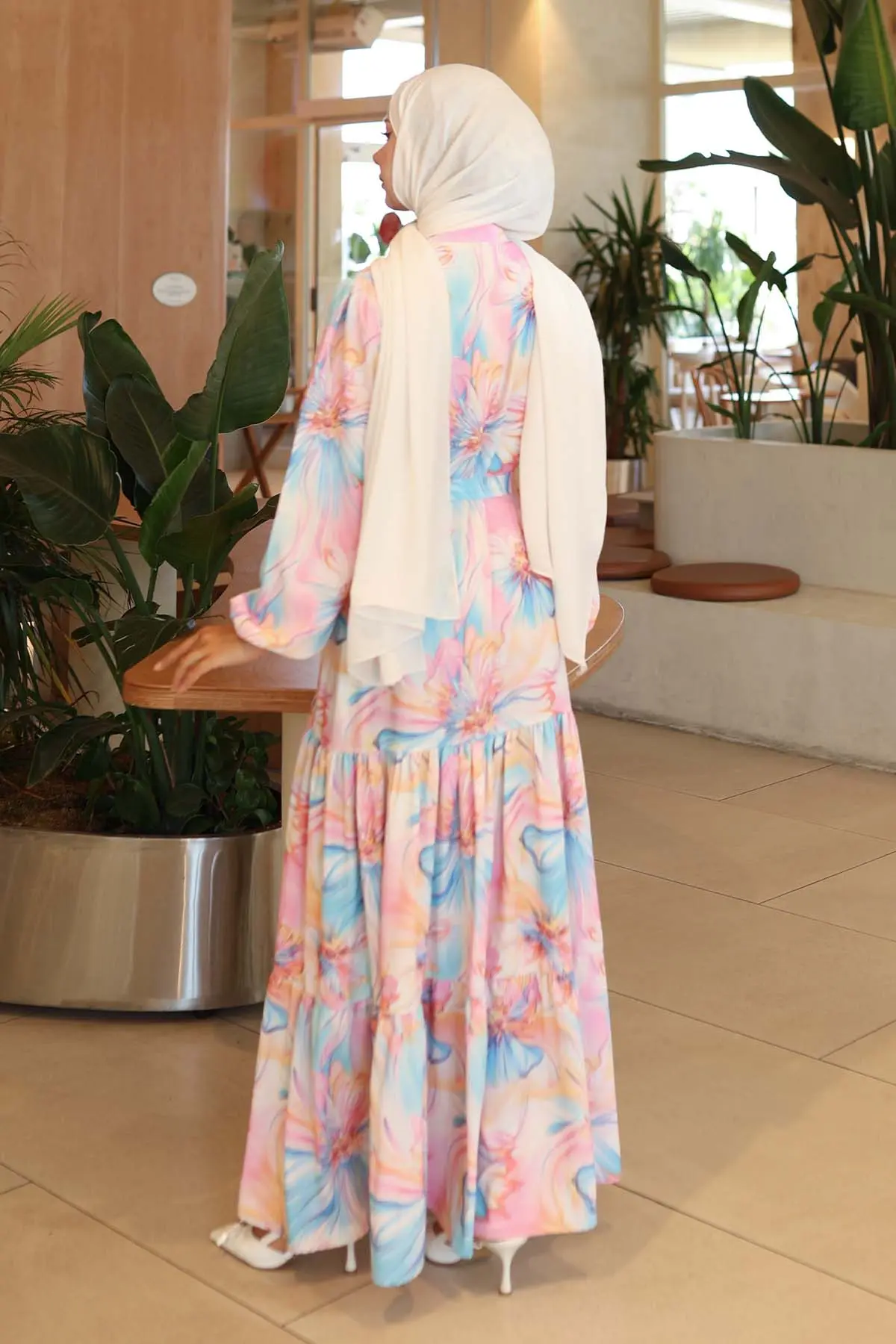 Çiçek Desenli Tesettür Elbise-detail