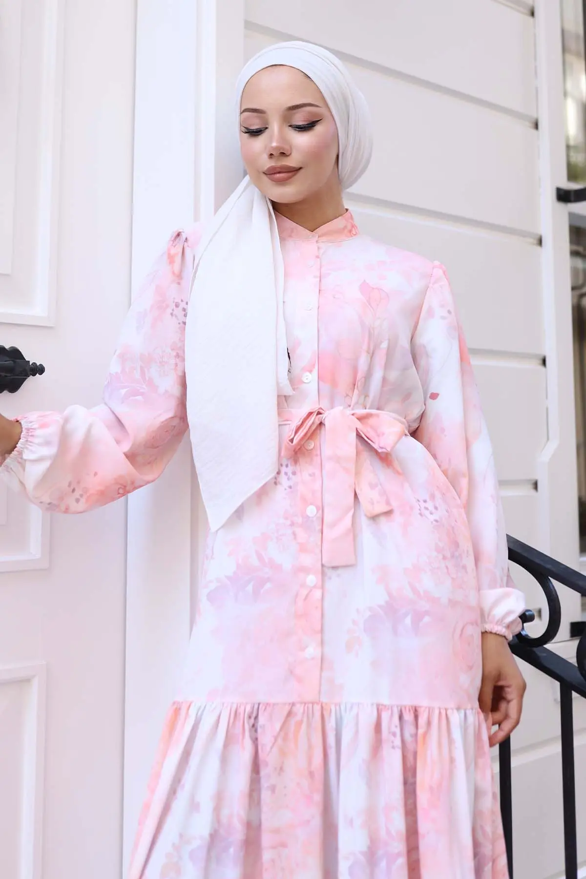 Çiçek Desenli Tesettür Elbise-detail