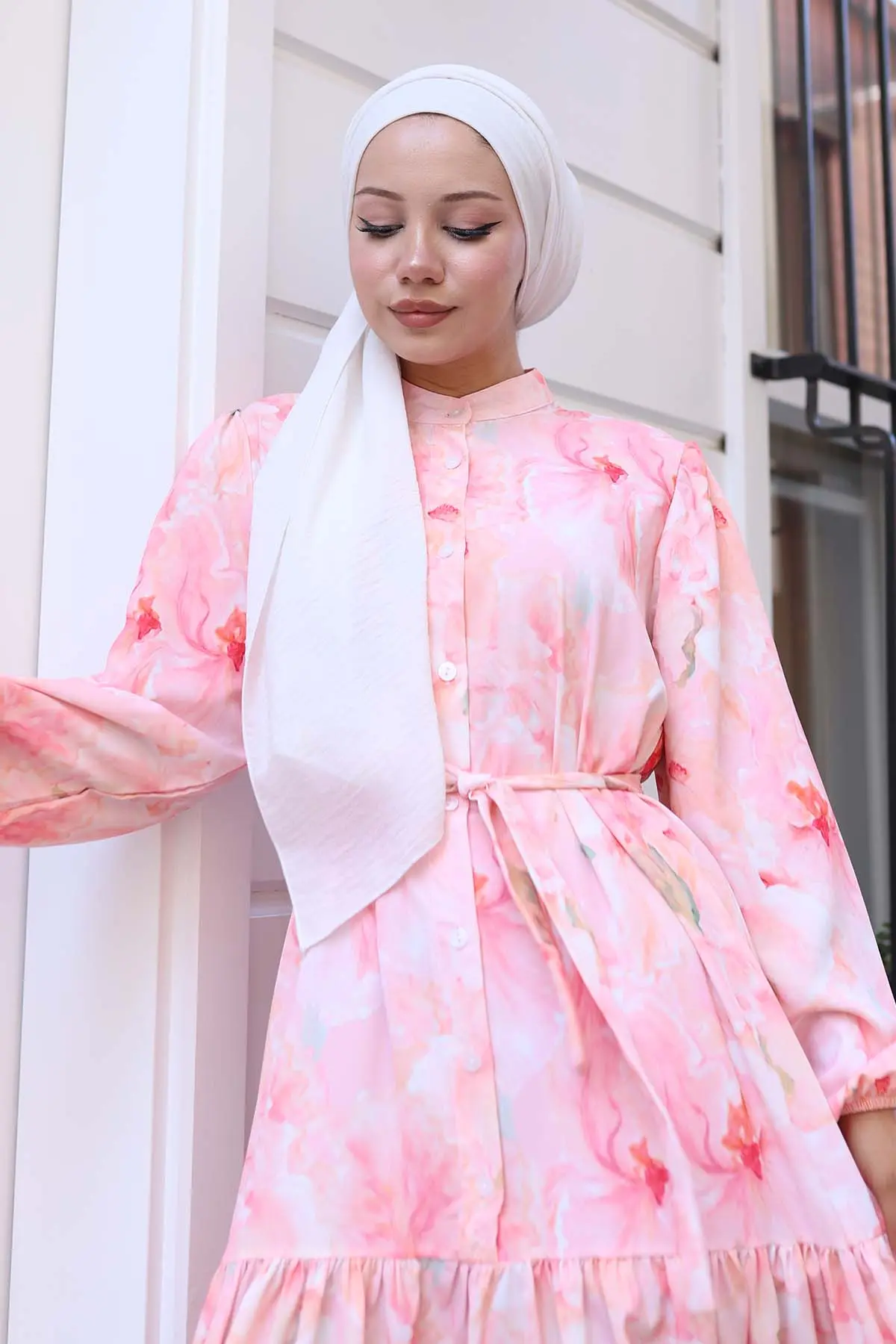 Çiçek Desenli Tesettür Elbise-detail