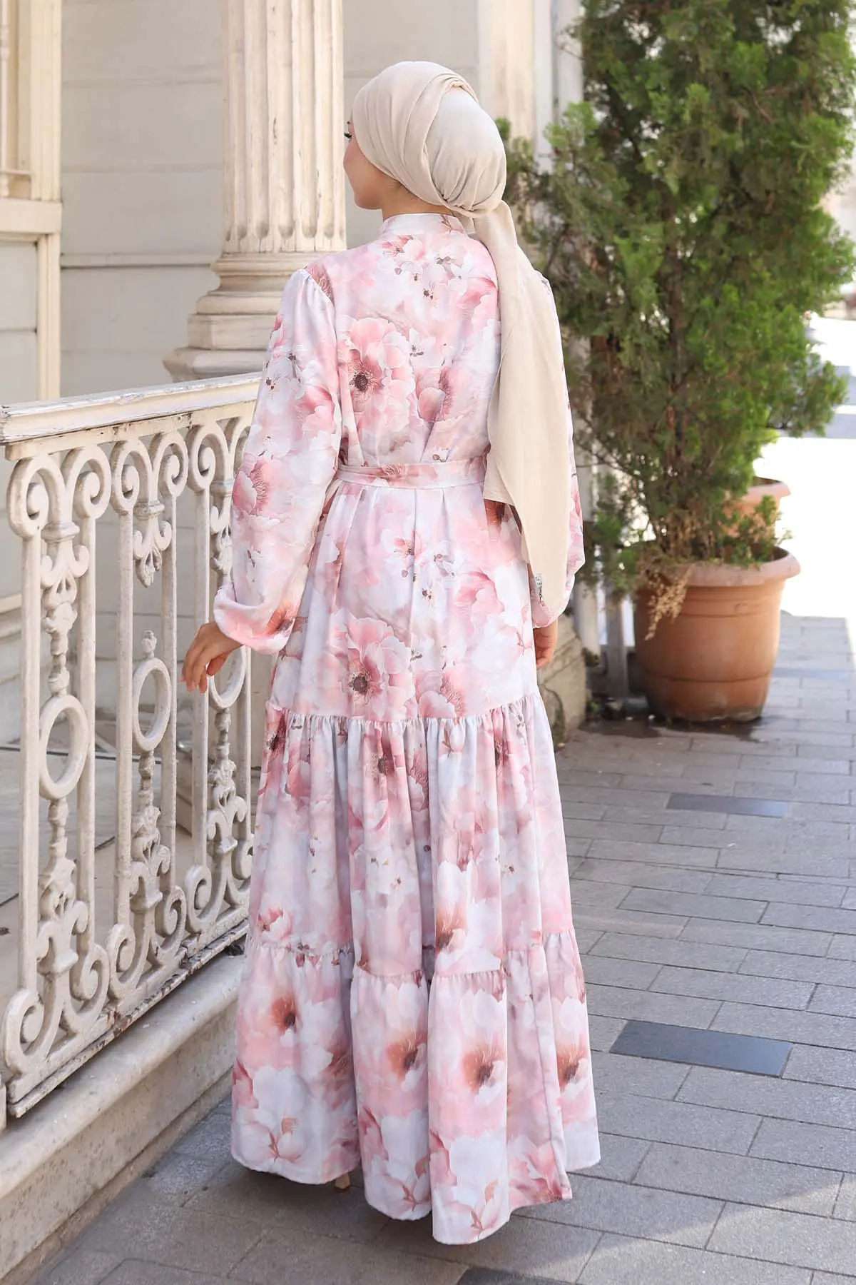 Çiçek Desenli Tesettür Elbise-detail