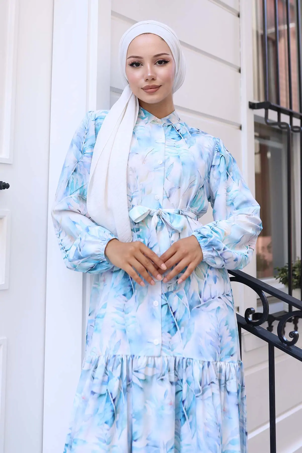 Çiçek Desenli Tesettür Elbise-detail