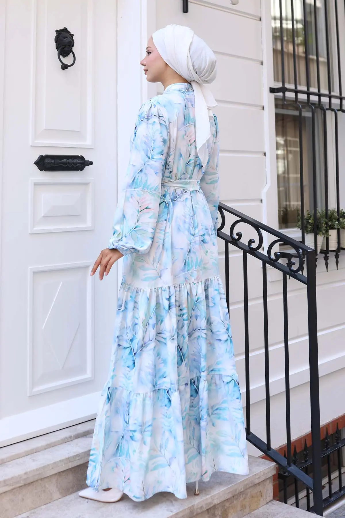 Çiçek Desenli Tesettür Elbise-detail