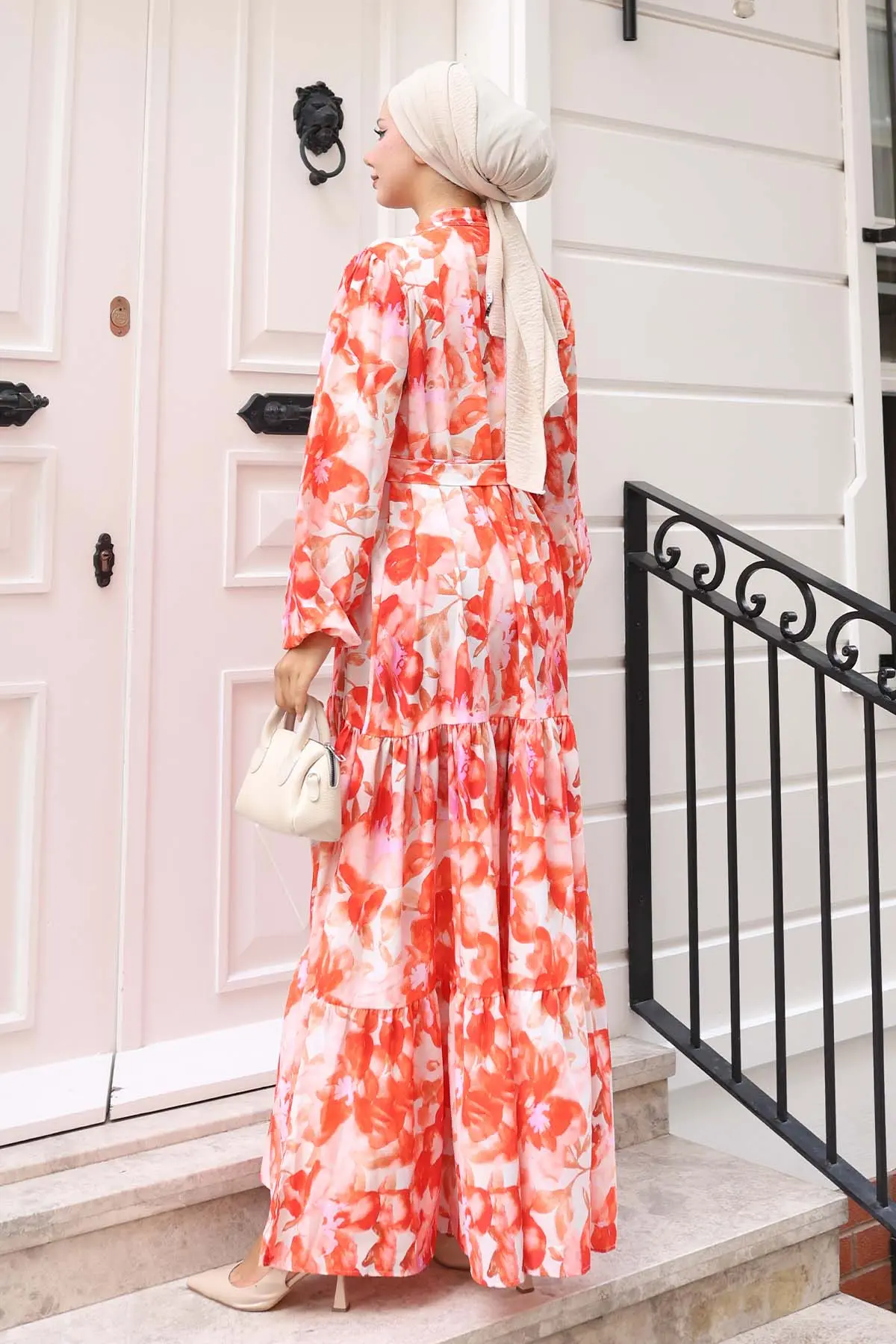 Çiçek Desenli Tesettür Elbise-detail