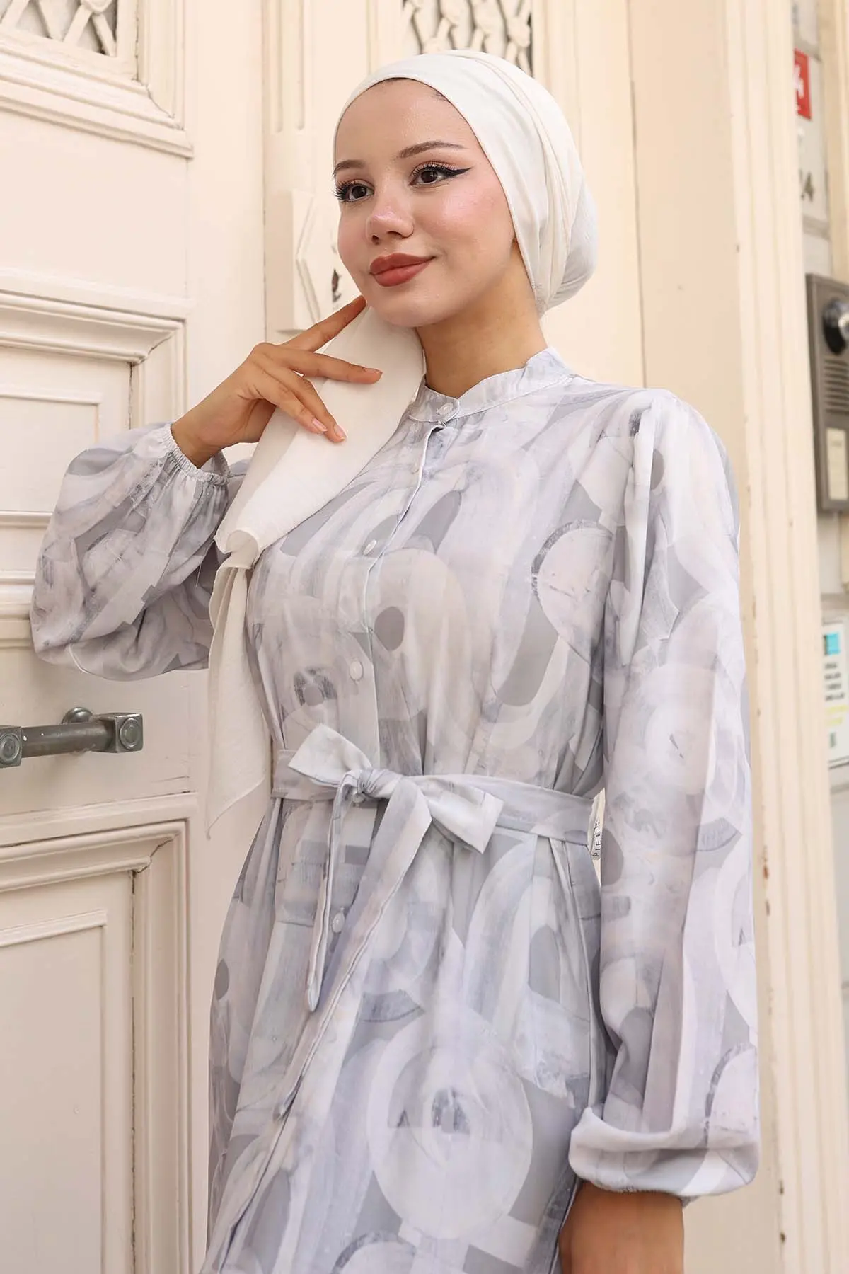 Çiçek Desenli Tesettür Elbise-detail