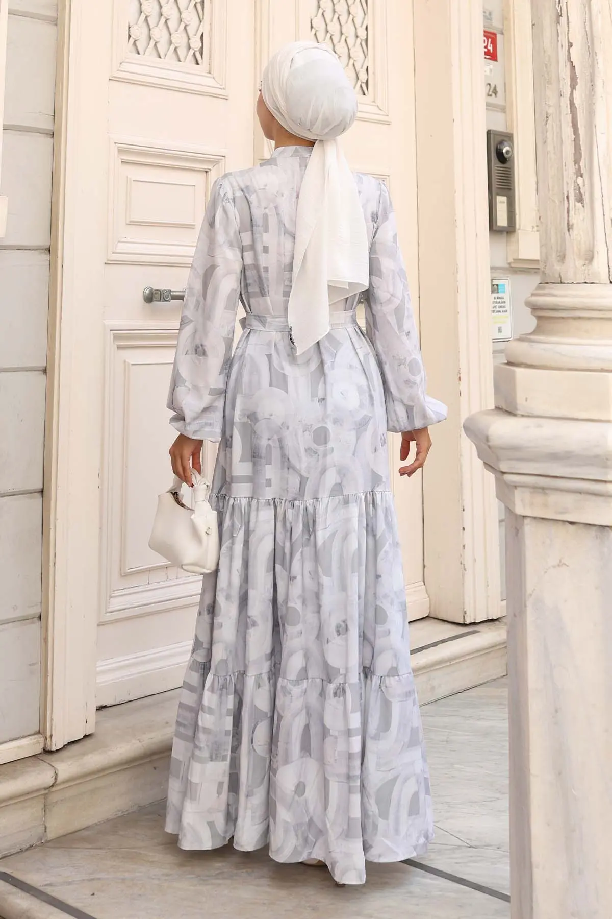 Çiçek Desenli Tesettür Elbise-detail