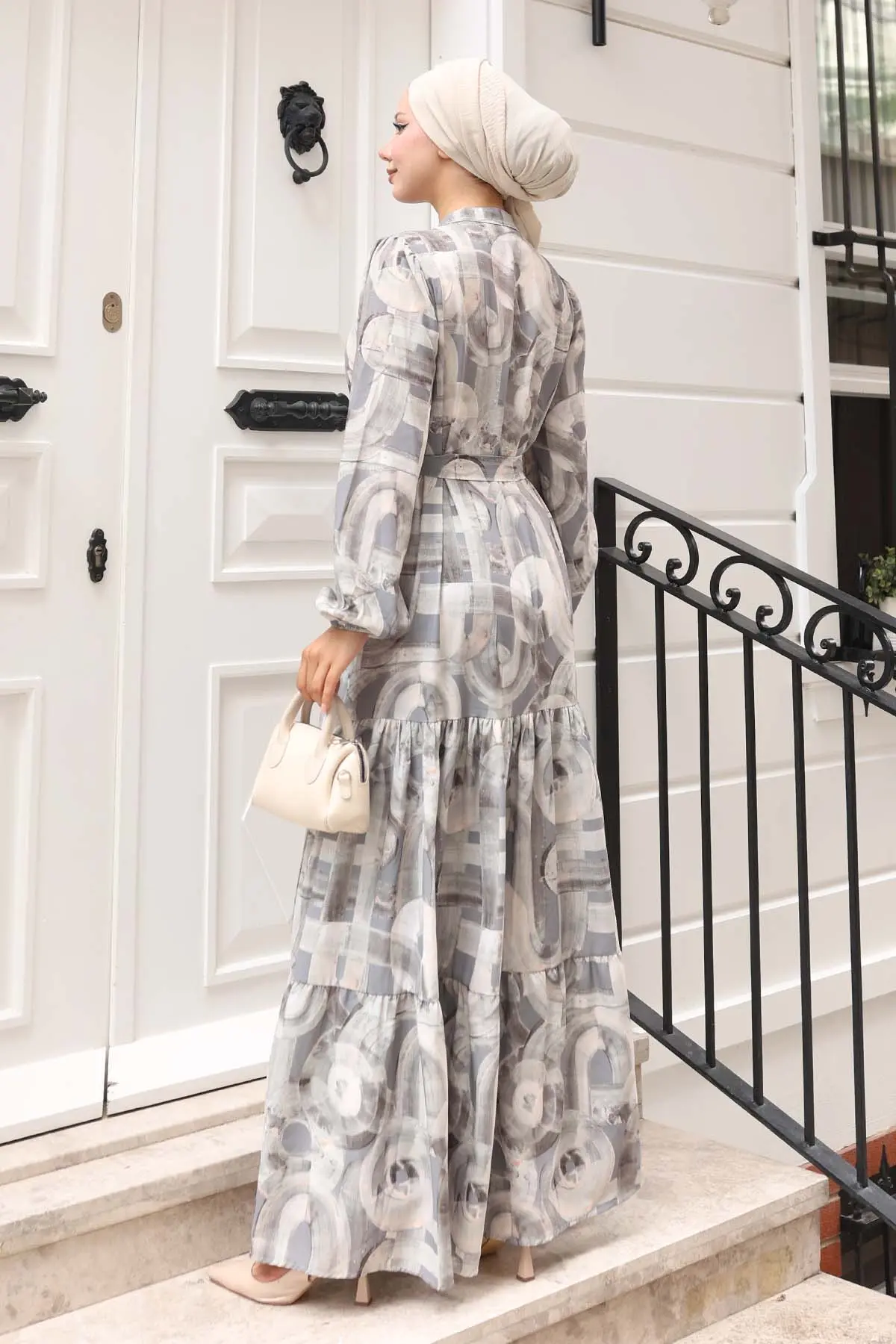 Çiçek Desenli Tesettür Elbise-detail