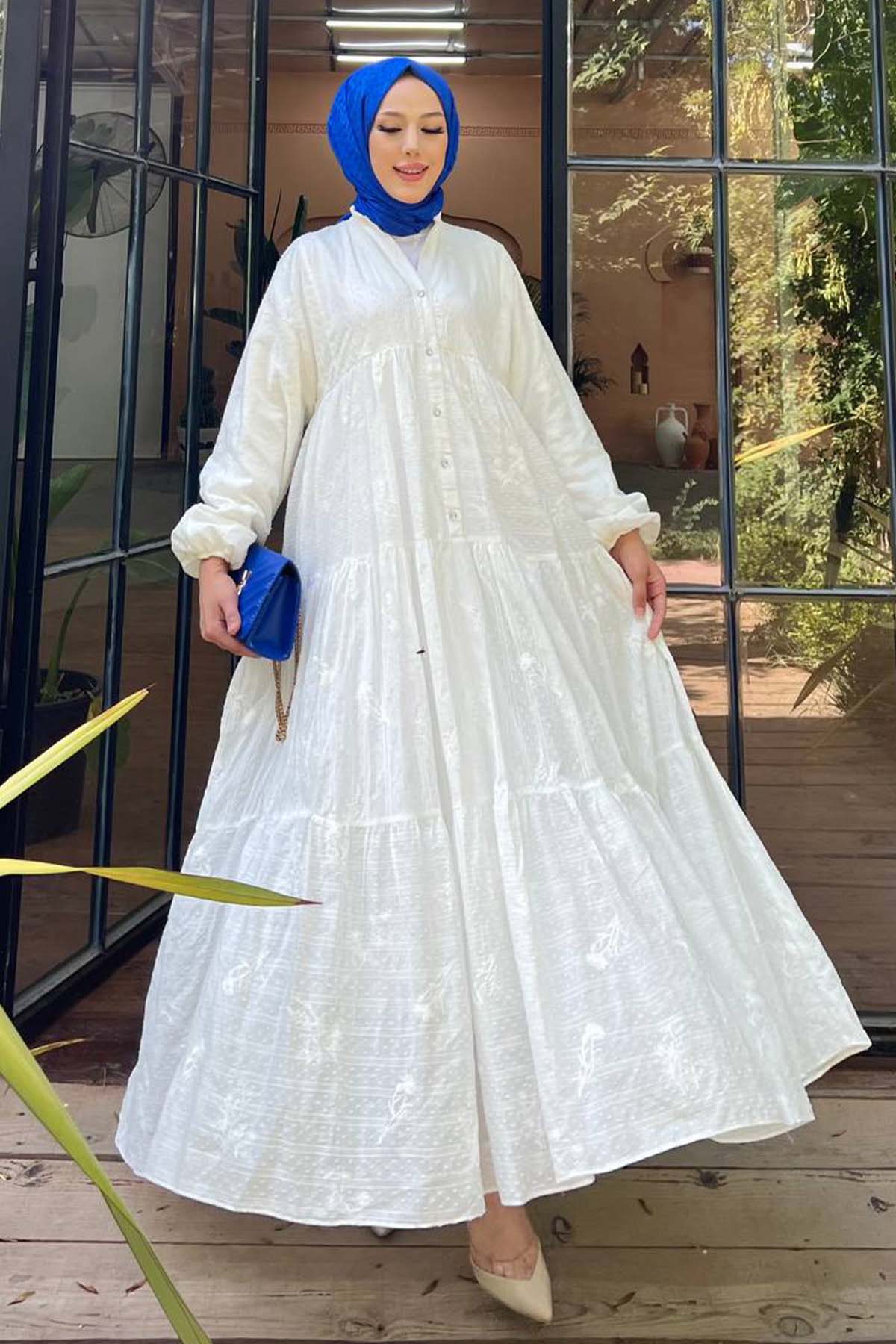 Çiçek Kabartma Desenli Elbise Beyaz 1000