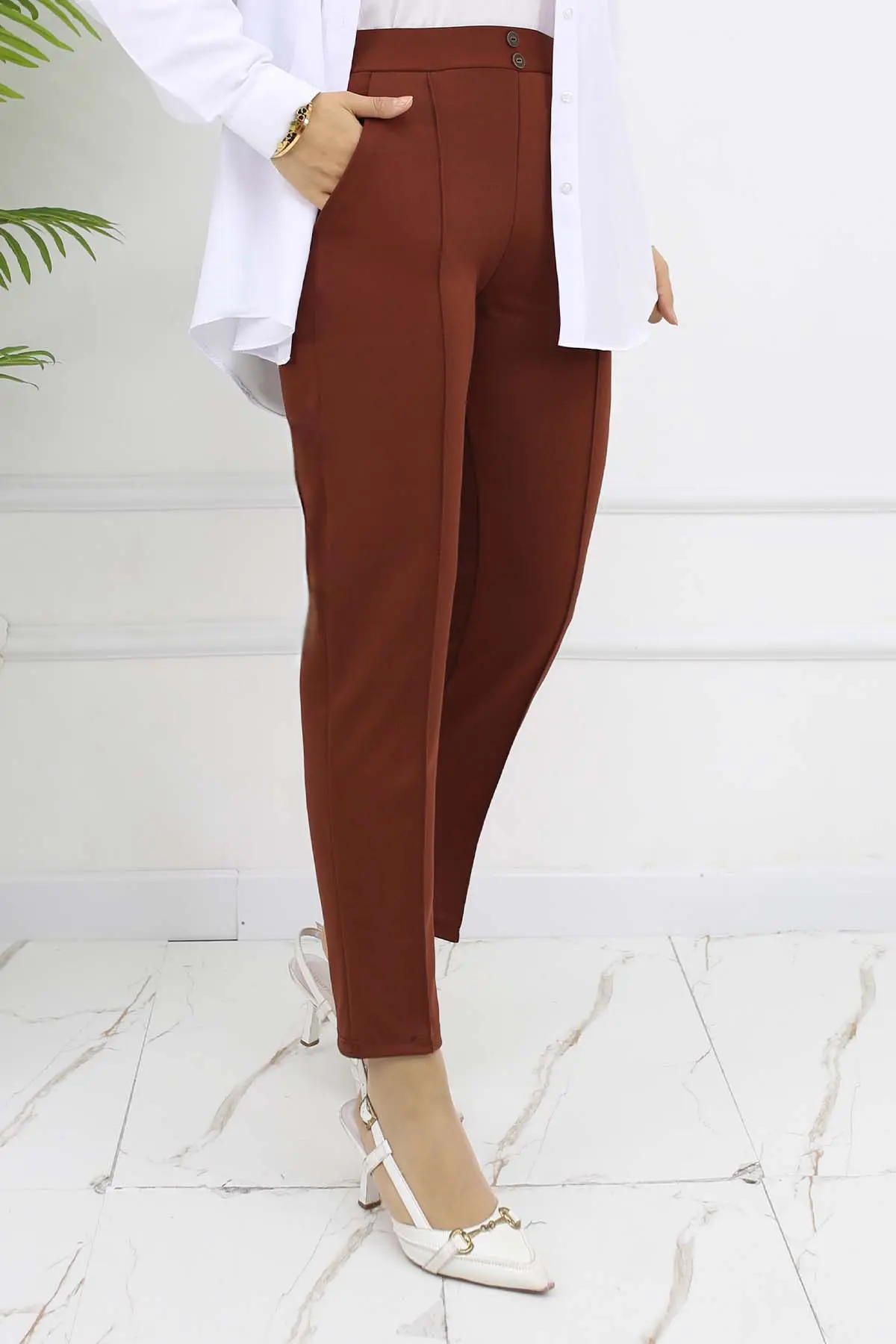 Çift Düğme Detaylı Cepli Havuç Pantolon Taba 3045-detail