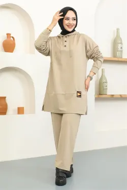 Snapback Sports Suit