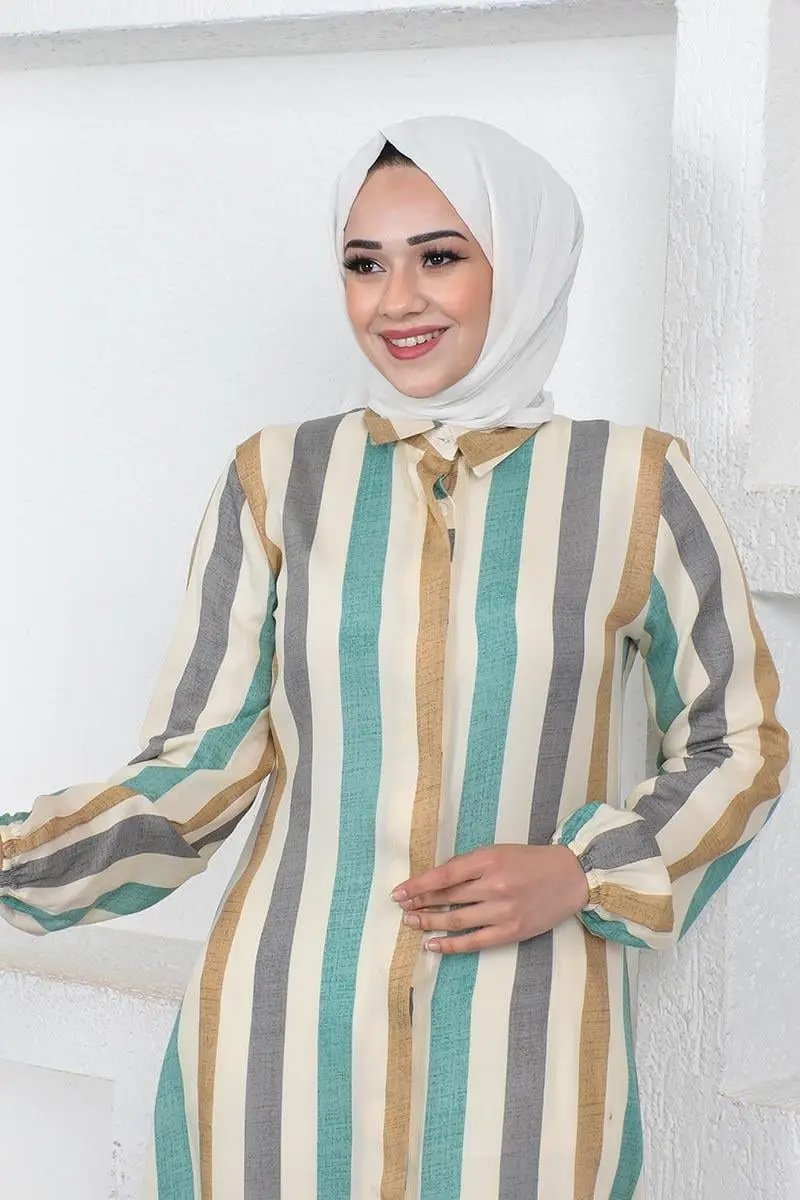 Striped Hijab Cape-detail