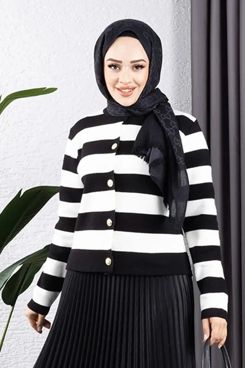 Striped Sweater Cardigan-detail