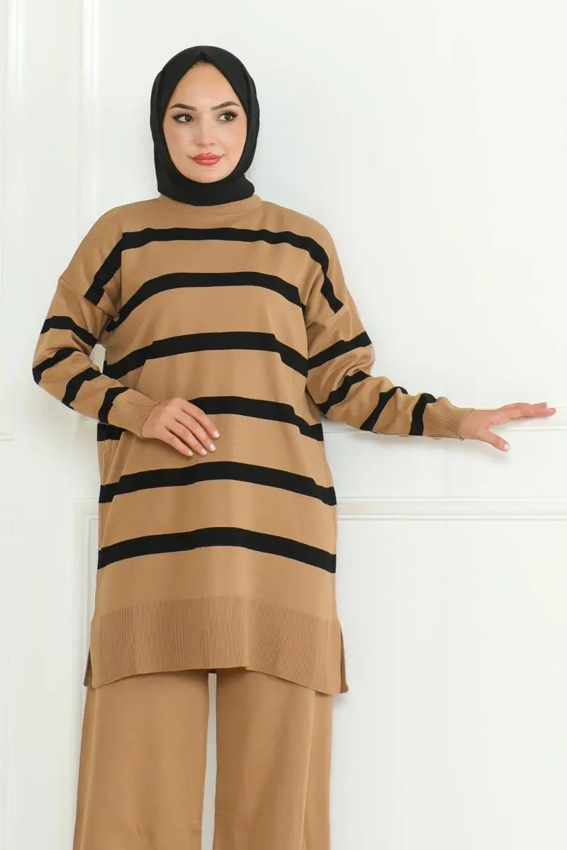 Striped Knitwear Hijab Set-detail