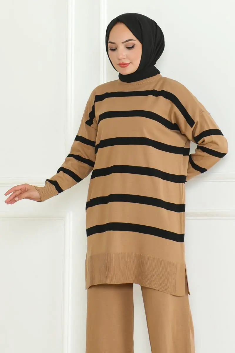 Striped Knitwear Hijab Set-detail