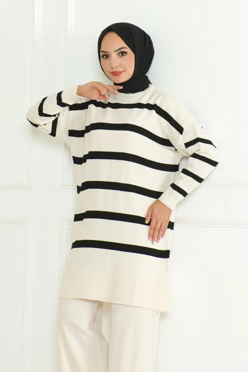 Striped Knitwear Hijab Set-detail