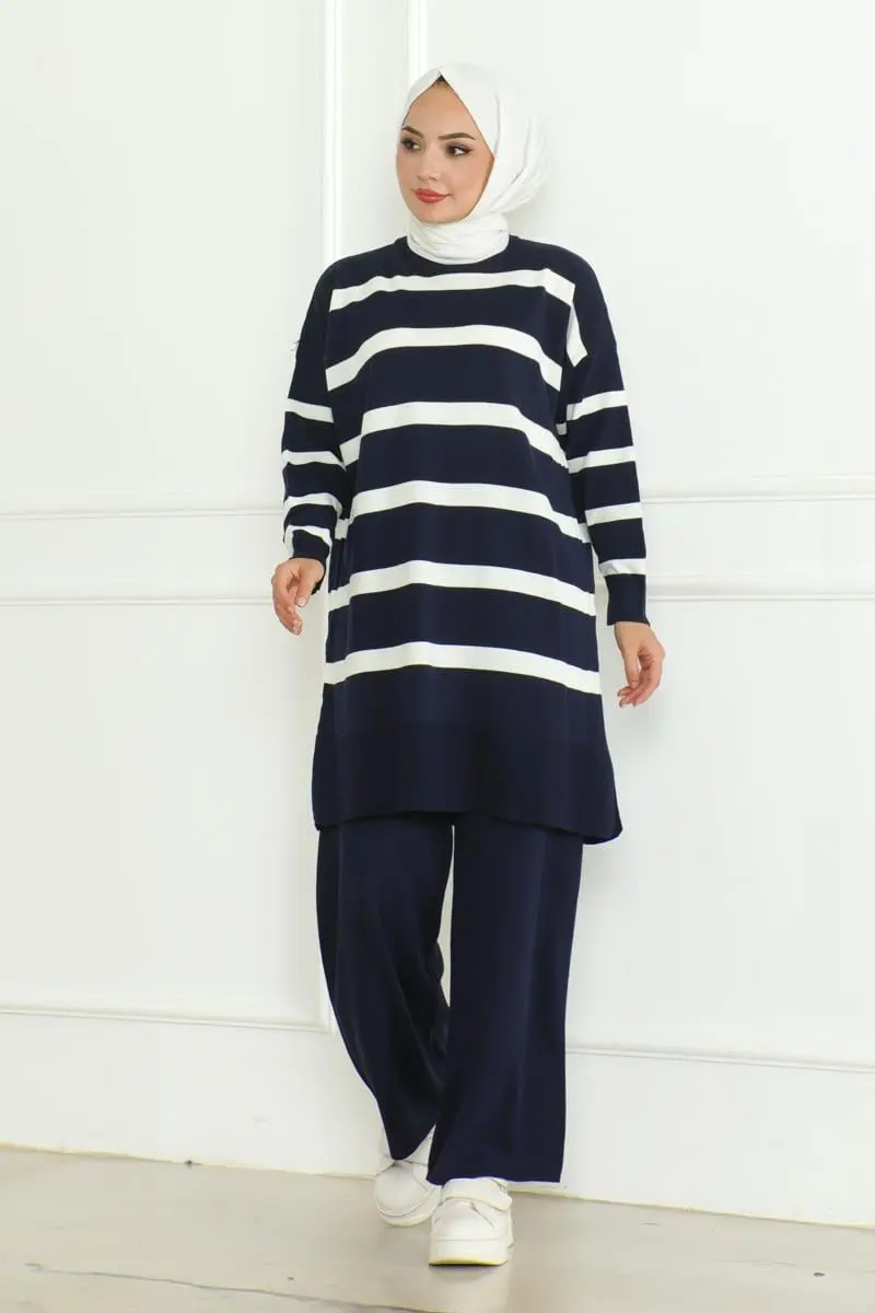 Striped Knitwear Hijab Set-detail