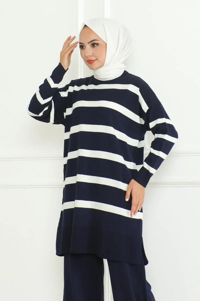 Striped Knitwear Hijab Set-detail