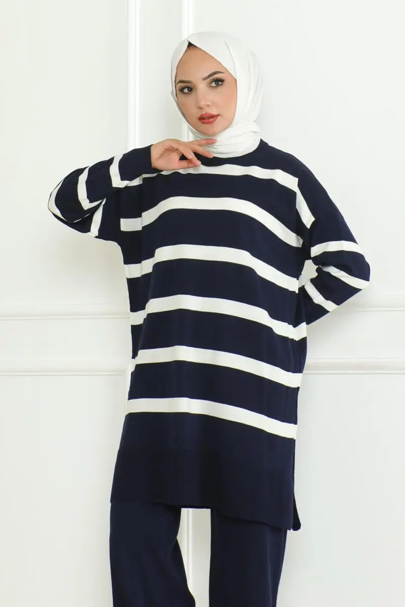 Striped Knitwear Hijab Set-detail