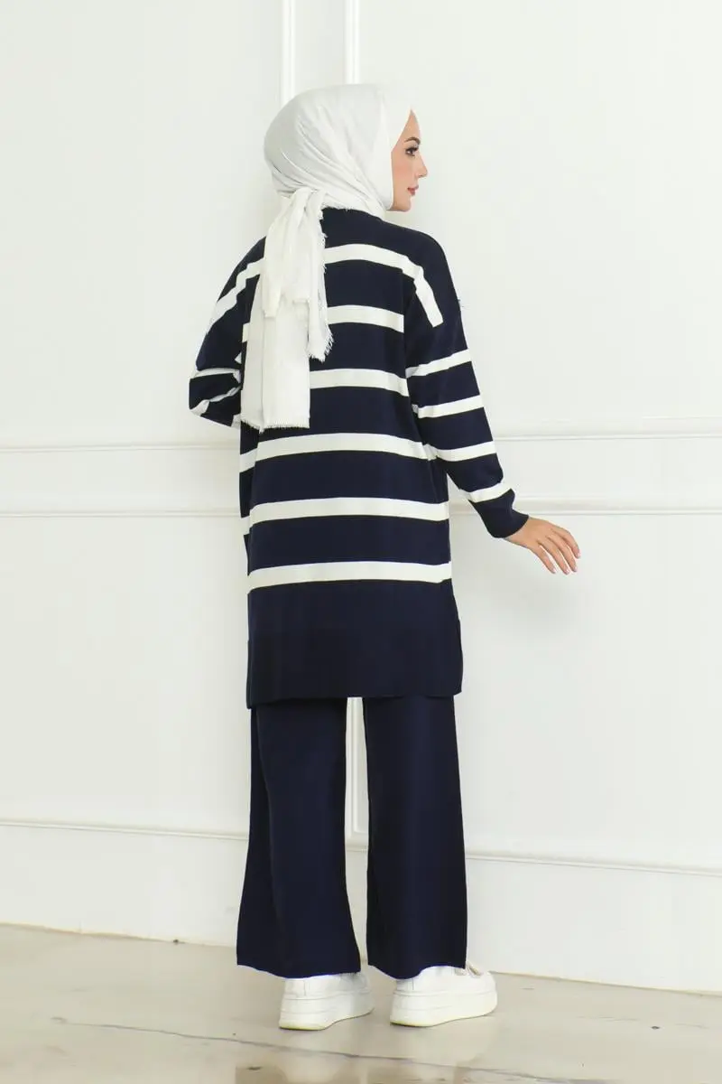 Striped Knitwear Hijab Set-detail