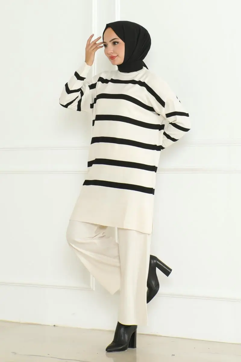 Striped Knitwear Hijab Set