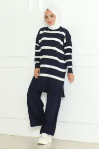 Striped Knitwear Hijab Set