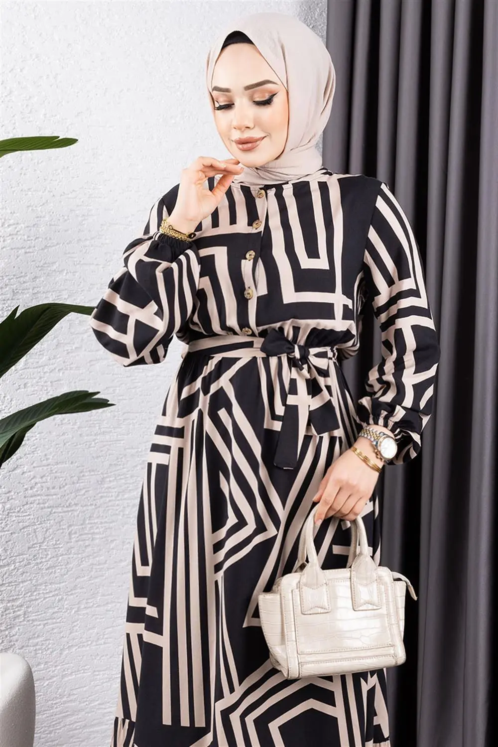 Çizgili Viskon Elbise-detail